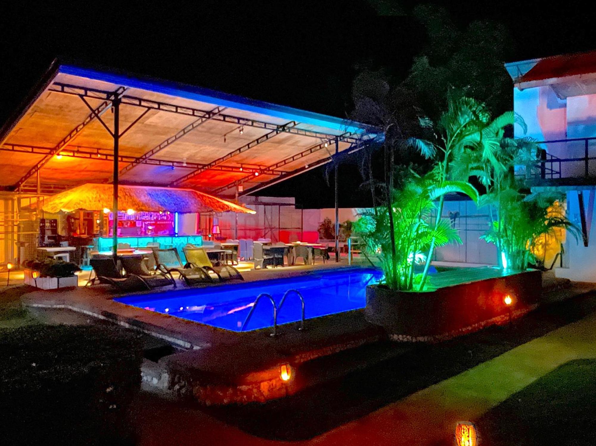 Parrot Resort Moalboal Bagian luar foto