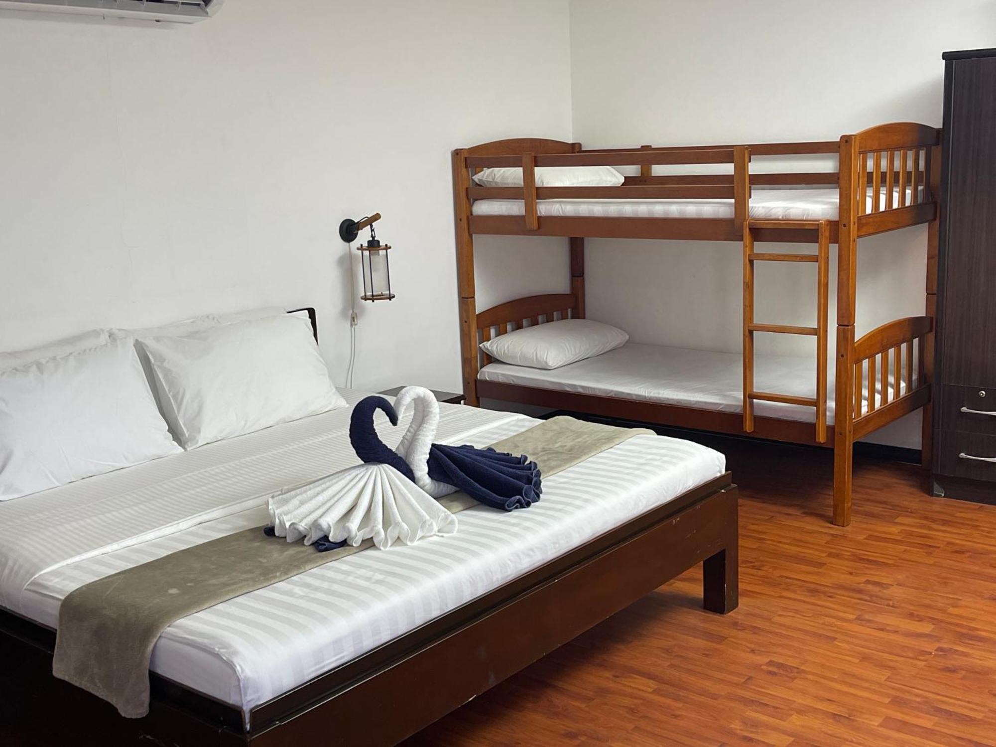 Parrot Resort Moalboal Bagian luar foto