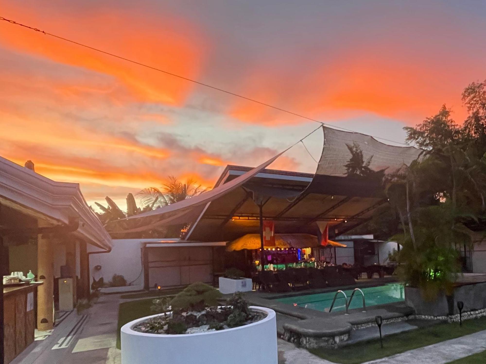 Parrot Resort Moalboal Bagian luar foto